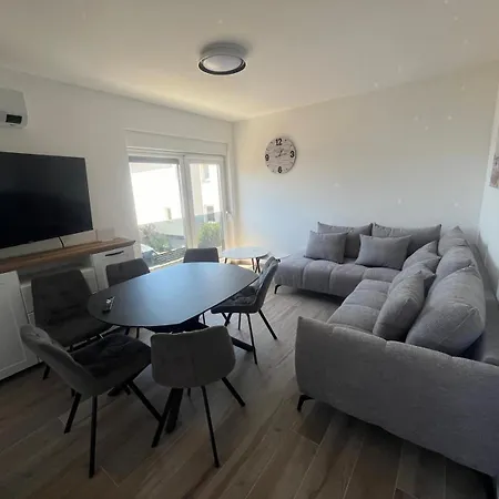 Vision Apartment *